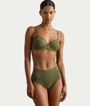 Seamless Brief: undefined