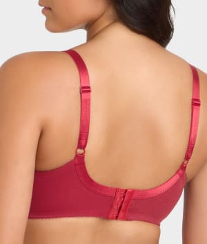Regina Red