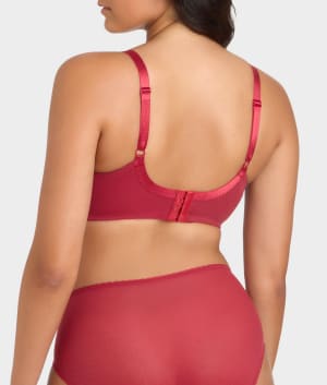 Regina Red