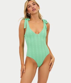 Akira One-Piece: undefined