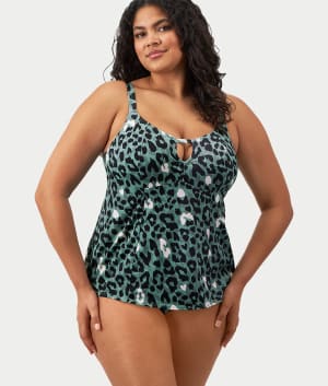 Plus Size Jungle Bay Tankini Top: undefined
