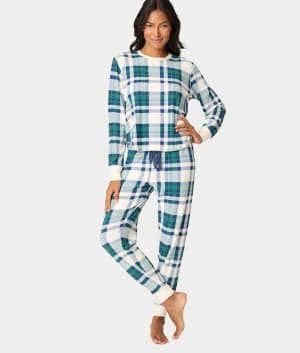 Cozy Life Knit Pajama Set: undefined