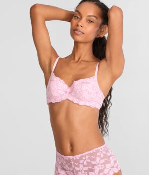 Feeling Famous Balconette Bra: undefined