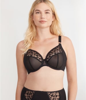 Namrah Bandless Plunge Bra: undefined