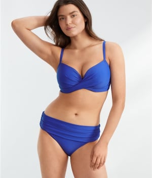 Free Spirit Twist Bikini Top: undefined