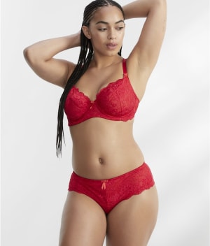 Amour Shorty: undefined